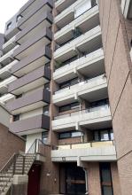 Gulv Leilighet  til salgs i Köln-Westhoven, Tyskland