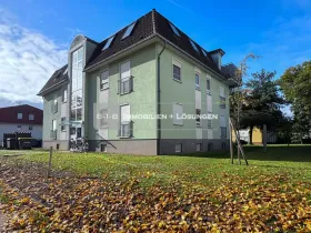 Image - Жилой комплекс, многоквартирный дом для продажи в Фредерсдорф-Фогельсдорф-Фредерсдорф-Юг, Германия