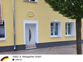 Lapos kiadó a oldalon. Luckenwalde, Németország Lapos kiadó a oldalon. Luckenwalde, Németország