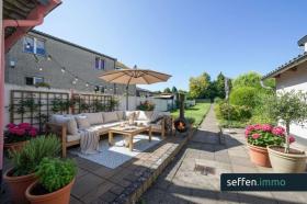 Semi-detached house For Sale in Frechen-Rhein-Erft-Kreis, Germany