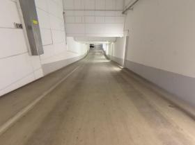 موقف سيارات تحت الأرض فرانكفورت أنا رئيسي للإيجار ألمانيا | Image