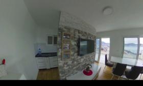 屋根裏部屋 バー 販売中 モンテネグロ | Image