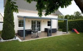 Detached house For Sale in Berlin-Rosenthal, Germany