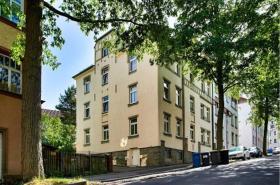 Floor Apartment For Sale in Zwickau-Neuplanitz, Germany