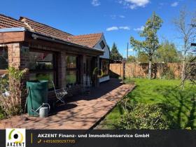 Detached house For Sale in Berlin-Heinersdorf, Germany Detached house For Sale in Berlin-Heinersdorf, Germany