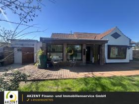 Detached house For Sale in Berlin-Heinersdorf, Germany Detached house For Sale in Berlin-Heinersdorf, Germany