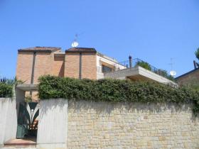 Villa / imóveis de luxo Ancona Venda Itália