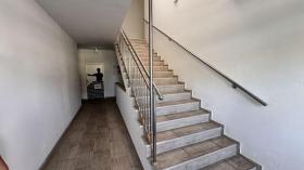 フラット 競売 で ノイフェルト アン デア レイタ, オーストリア