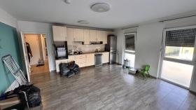 Moradia Apartamento Neufeld an der Leitha Leilão judicial Áustria