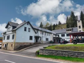 Mehrfamilienhaus zu verkaufen in Sonneberg-Bettelhecken, Deutschland