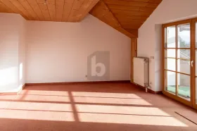 Apartman na potkrovlju za prodaju u Bruckmühl, Njemačka
