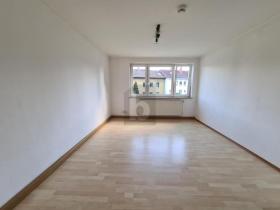 Plat te koop in Hof-Neustadt, Germany