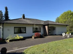 Villa for sale in Beckingen, Germany