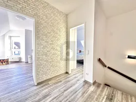 Tetőtéri lakás Müncheberg Eladó Németország