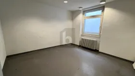 Tárolja kiadó a  oldalon. Lahr, Németország