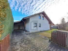 Detached house for sale in Greifenberg, Germany