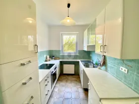 Floor Apartment Berlin for sale Germany