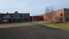 Csarnok eladó a  oldalon. Seelow, Németország