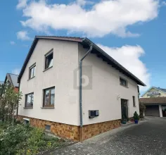 Apartamento sótão à venda em Sankt Leon-Rot, Alemanha
