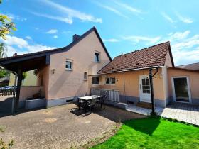 Detached house for sale in Saulheim-Alzey-Worms, Germany