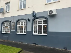 Gasztronómia kiadó a  oldalon. Mülheim an der Ruhr, Németország