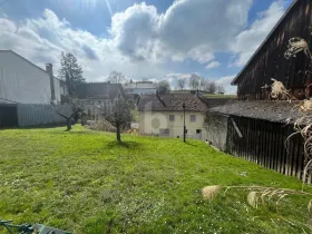 Építési telek eladó a  oldalon. Schiltberg, Németország