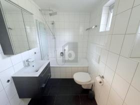 Alagsori lakás Ubstadt-Weiher Eladó Németország