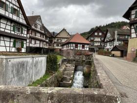 Casa multifamiliar à venda em Gernsbach-Rastatt, Alemanha Casa multifamiliar à venda em Gernsbach-Rastatt, Alemanha