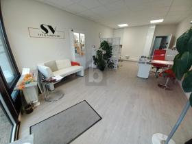 Πρακτική Niedernhausen Προς πώληση Γερμανία