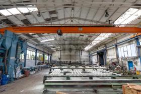 Hall til salgs i Düsseldorf-Häfen, Tyskland