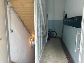 Többcsaládos Krefeld Eladó Németország