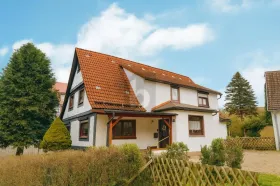 Enebolig til salgs i Schleusingen-Schleusingen, Tyskland