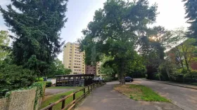 Lapos eladó a  oldalon. Hannover-Lahe, Németország