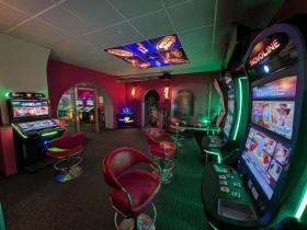 Kereskedelmi épület Schleusingen Eladó Németország