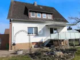 Tweegezinswoning te koop in Peine-Peine, Germany