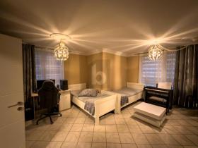 Begane grond flat Wuppertal Te Koop Germany