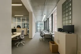 Immeuble de bureaux pour le loyer à Berlin-Riekdahl, Allemagne