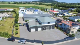 Living & Firm, business-like à venda em Gehrden-Hanover Region, Alemanha