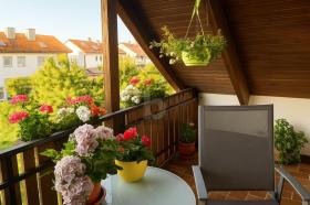 Top floor apartment for sale in Schwabhausen-Gotha, Germany Top floor apartment for sale in Schwabhausen-Gotha, Germany