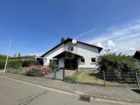 Multi family For Sale in Reiskirchen, Germany