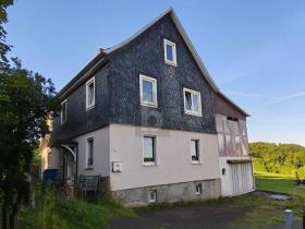 Detached house For Sale in Floh-Seligenthal, Germany