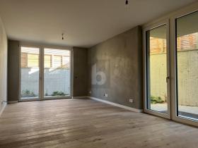 شقة في الطابق السفلي Deutsche Post للبيع ألمانيا