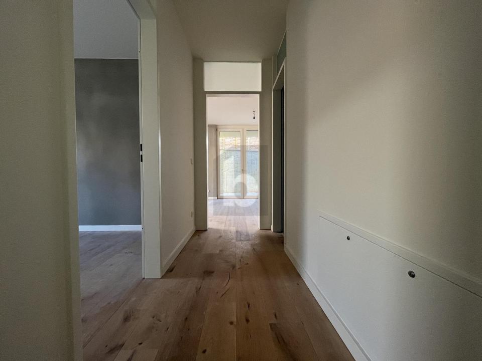 شقة في الطابق السفلي Deutsche Post للبيع ألمانيا