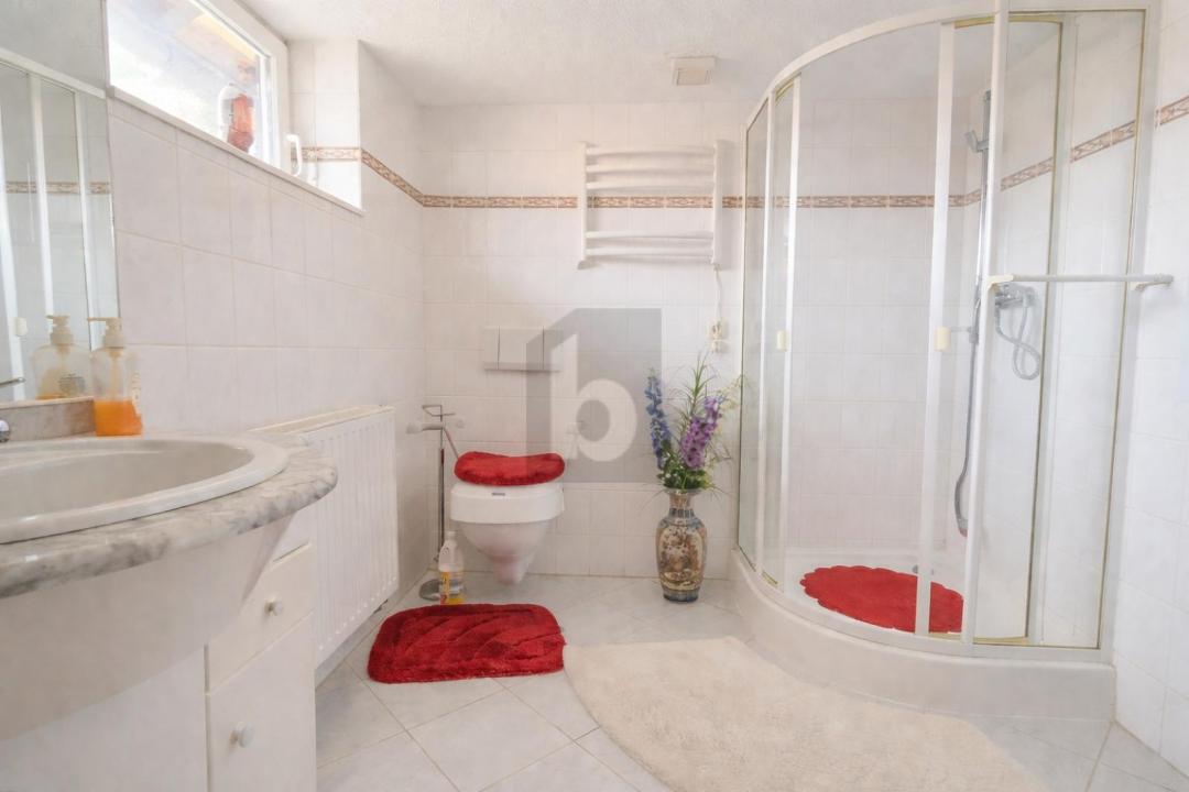 τέλος σπίτι σειρά Arnstadt Προς πώληση Γερμανία