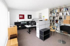 Bo & Firm, business-like Til salgs i Spenge-Herford, Tyskland Bo & Firm, business-like Til salgs i Spenge-Herford, Tyskland