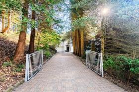 Multi family For Sale in Warmensteinach, Germany