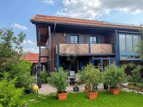 Двухквартирный дом Продаётся в Брунталь, Германия