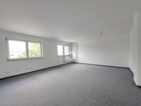 spazio ufficio In affitto a Germering, Germania