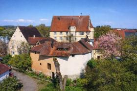 Meergezins te koop in Hirrlingen-Tübingen, Germany