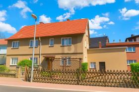 Detached house For Sale in Floh-Seligenthal, Germany